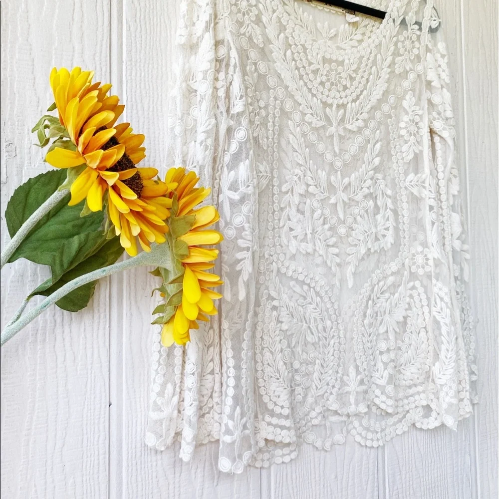 Chelsea & Violet Lace Blouse